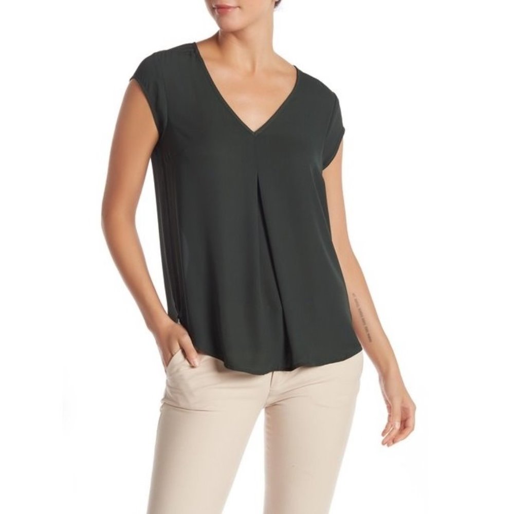 DR2 V-Neck Woven Blouse